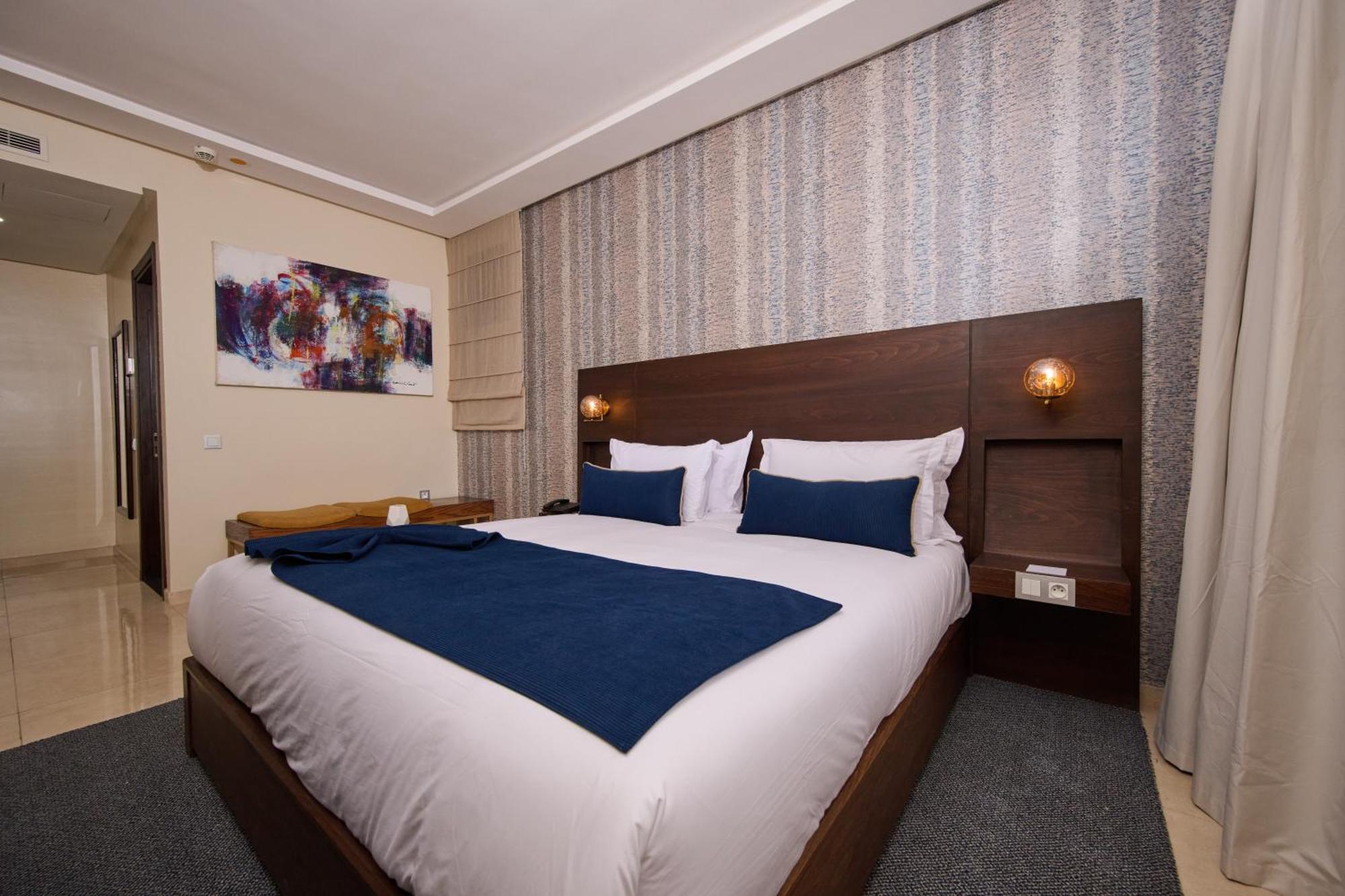 Fourteen Hotel Ain Sebaa カサブランカ エクステリア 写真
