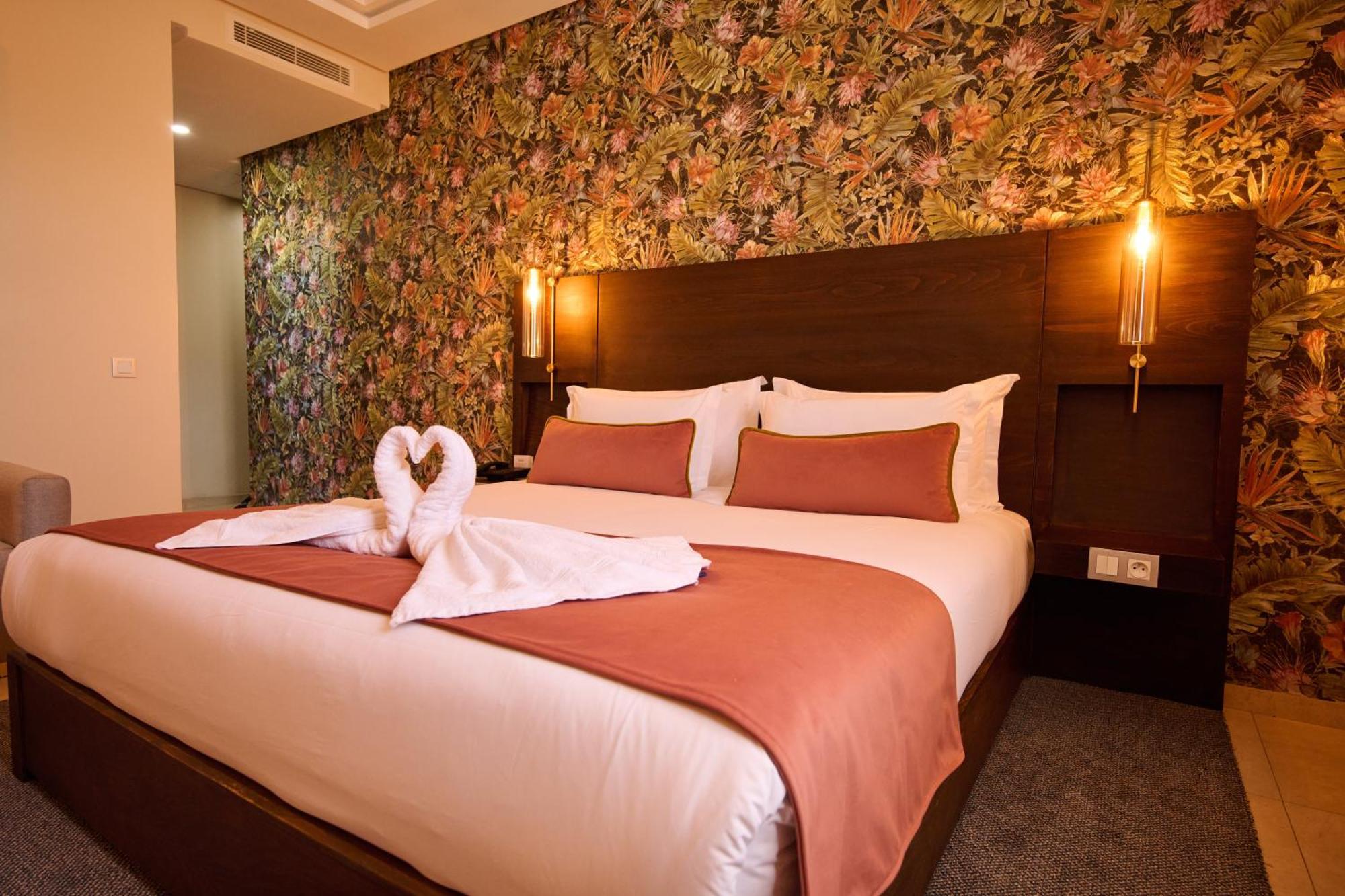 Fourteen Hotel Ain Sebaa カサブランカ エクステリア 写真