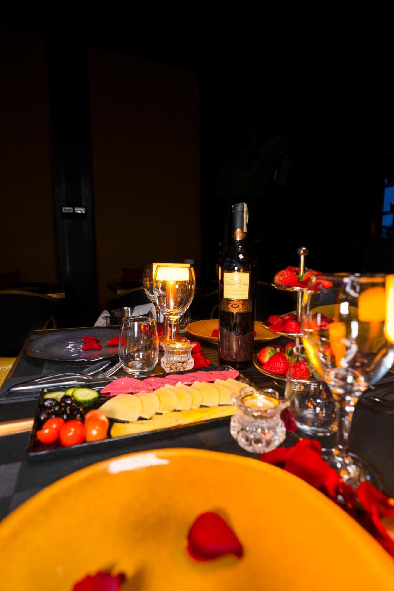 Fourteen Hotel Ain Sebaa カサブランカ エクステリア 写真